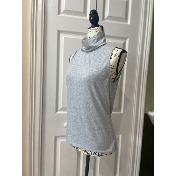 ATHLETA TOP SLEEVELESS MOCK NECK GREY SPORTY GYM VERSATILE MINIMALISTIC Sz S - Picture 3 of 15